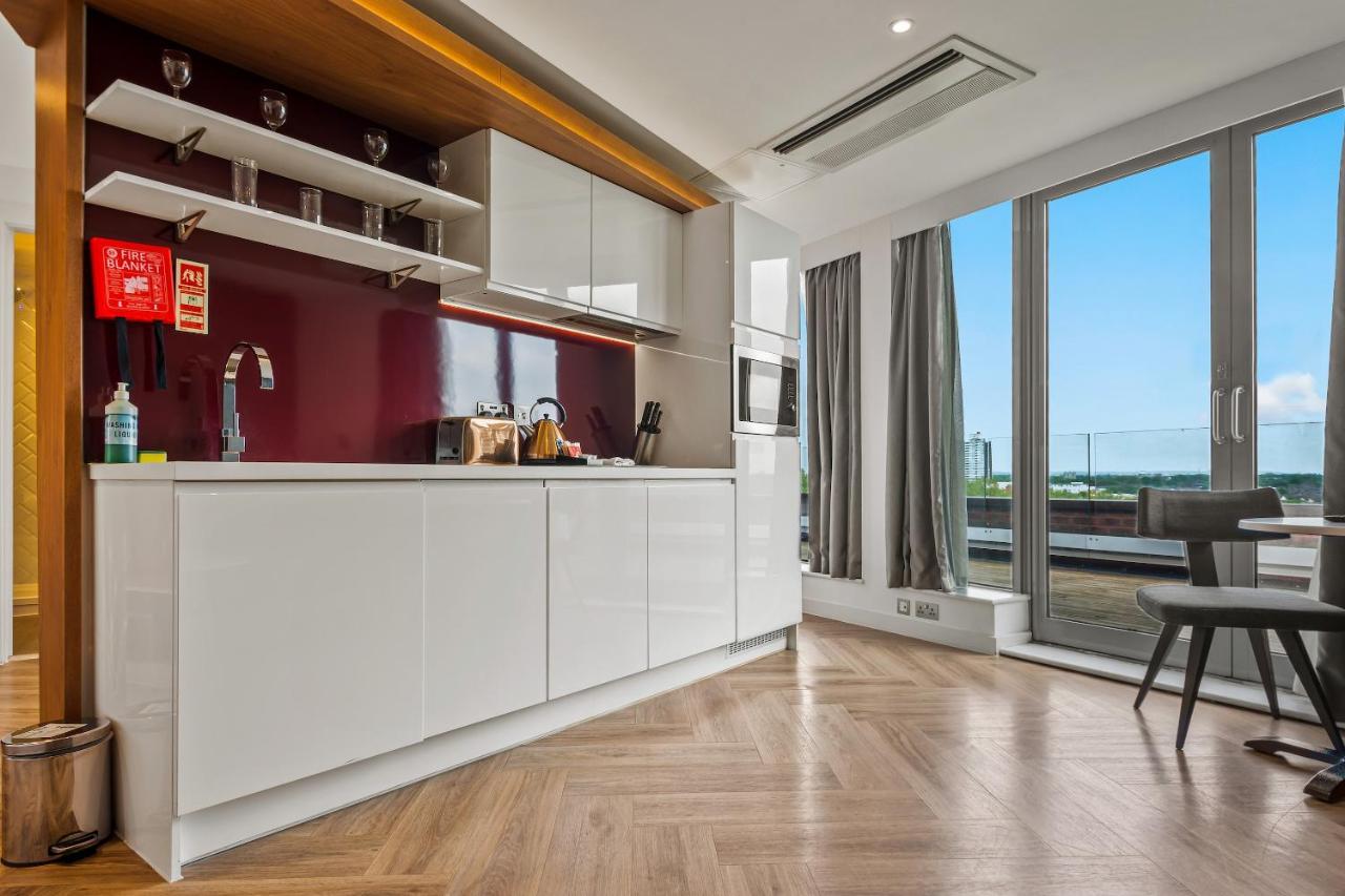 Roomzzz London Stratford Екстериор снимка