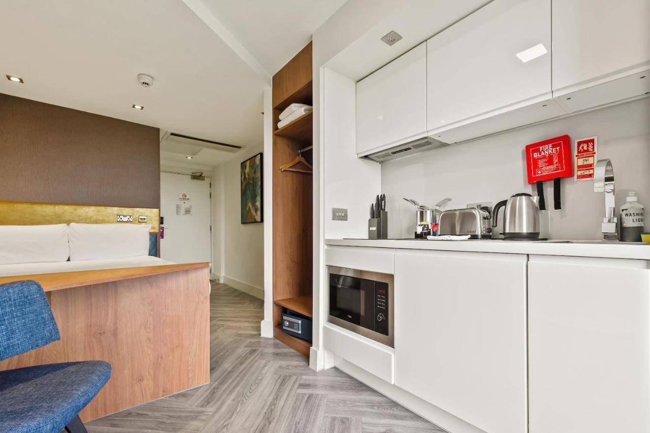 Roomzzz London Stratford Екстериор снимка