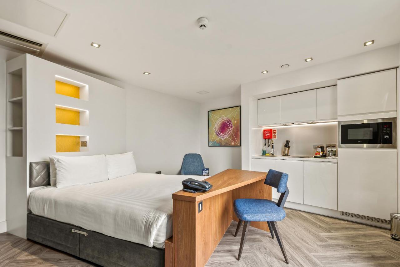 Roomzzz London Stratford Екстериор снимка