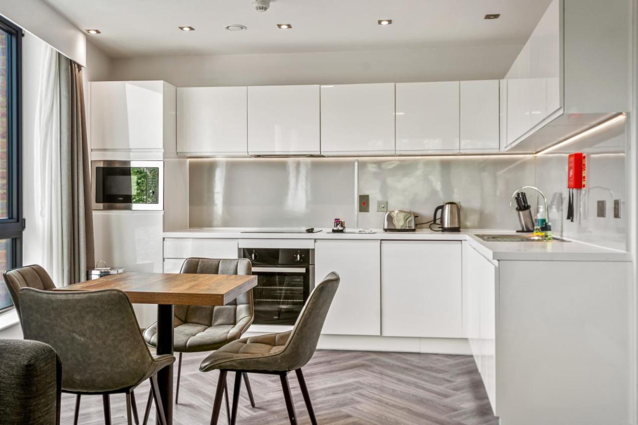 Roomzzz London Stratford Екстериор снимка